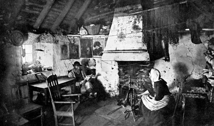 Interno di un Cottage di Crofter, Shetland, Scozia, 1924-1926