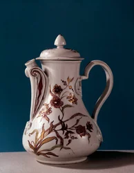 Vaso di porcellana della Scuola Veneziana del XVIII secolo, Parigi, Arti Decorative