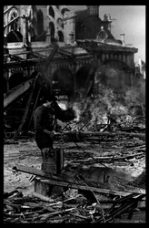 Demolizione del mercato centrale di Parigi, nell