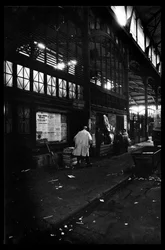 Les halles di Parigi poco prima della demolizione di agosto 1971 (foto in bianco e nero)