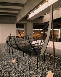 Nave vichinga (drakkar o Langskip) trovata nel fiordo di Roskilde, Danimarca, c.1030