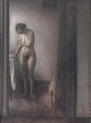 Nudo femminile in piedi