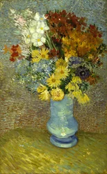 Fiori in un vaso blu
