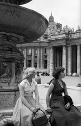 Stranieri a Roma, 1960 circa (stampa alla gelatina d