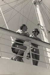 Passeggeri a bordo della nave da crociera "Oceania", dall