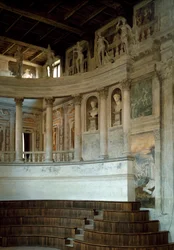 Architettura rinascimentale: vista del Teatro Olimpico progettato da Vincenzo Scamozzi