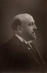 Alexander Campbell Mackenzie (1847-1935), compositore e direttore d