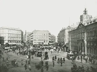 La Puerta del Sol, Madrid, Spagna, 1895