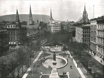 Piazza Victoria, Montreal, Canada, 1895