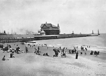 Il Molo, Lowestoft, c1896