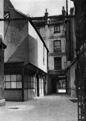 Edifici di Calvert, con un cortile tipico della vecchia Borough High Street, Londra, 1926-1927