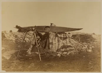 Esquimaux Toupek o tenda di pelle, tavola 121 da "The Arctic Regions" di Bradford, 1873