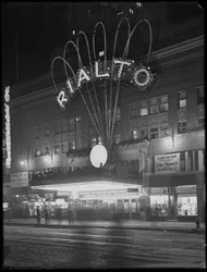Tendone illuminato per il Rialto Theater, New York City, 6 gennaio 1917