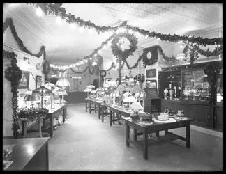 Vista interna, da davanti a dietro, della United Electric Light and Power Company, W. 138th Street e Hamilton Place, New York City, 17 dicembre 1914