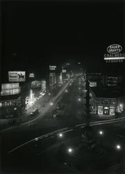 Vista notturna in Columbus Circle, c.1910-21