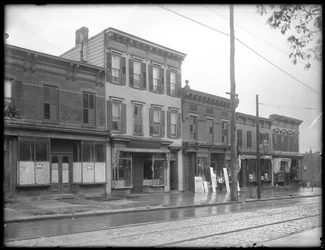 Ramo non identificato della Biblioteca Pubblica del Queens Borough, New York, c.1910