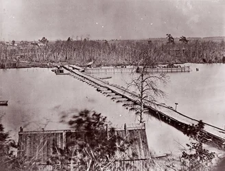Ponte di barche, Broadway Landing, fiume Appomattox, 1861-65