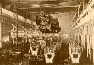 Nel negozio di montaggio, c1930