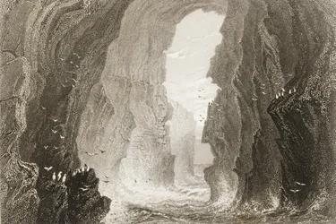 Grotta di Dunkerry, Contea di Antrim, Irlanda del Nord, da 