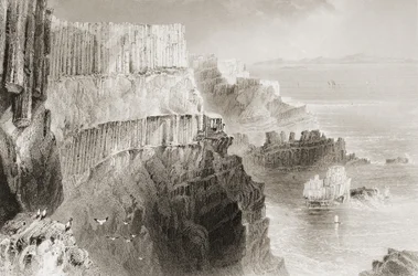Plaiskin Cliff, vicino al Selciato del Gigante, Contea di Antrim, Irlanda del Nord, da 