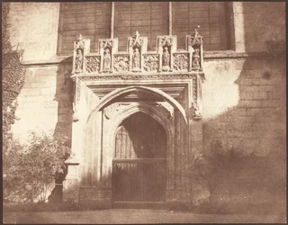 Una porta antica nel Magdalen College, Oxford