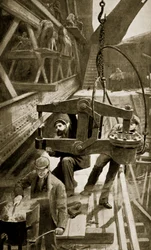 Rivettatura idraulica sul ponte di Forth