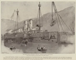 La corazzata cinese Chen-Yuen in riparazione a Port Arthur