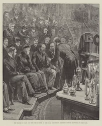 Il Principe di Galles e il Duca di York alla Royal Institution, il Professor Dewar tiene una lezione sull