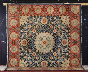 Un raro tappeto annodato a mano "Swan-House" Hammersmith, Morris & Co., c.1890