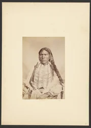 Coraggioso Kiowa in abito da guerra [probabilmente Koi-khan-hole]