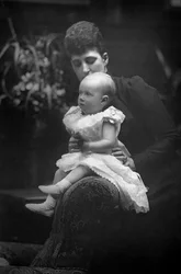Principessa Luisa 1867-1931 con sua figlia Principessa Alessandra 1891-1959, 1893