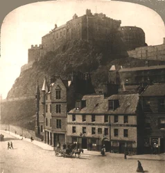 Castello di Edimburgo da Grasmarket, Scozia