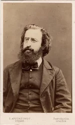 Comune di Parigi (1871): ritratto di Theophile Ferre (1846-1871) membro della Comune. Fotografia Appert. Dim. 10,5x6,3 cm